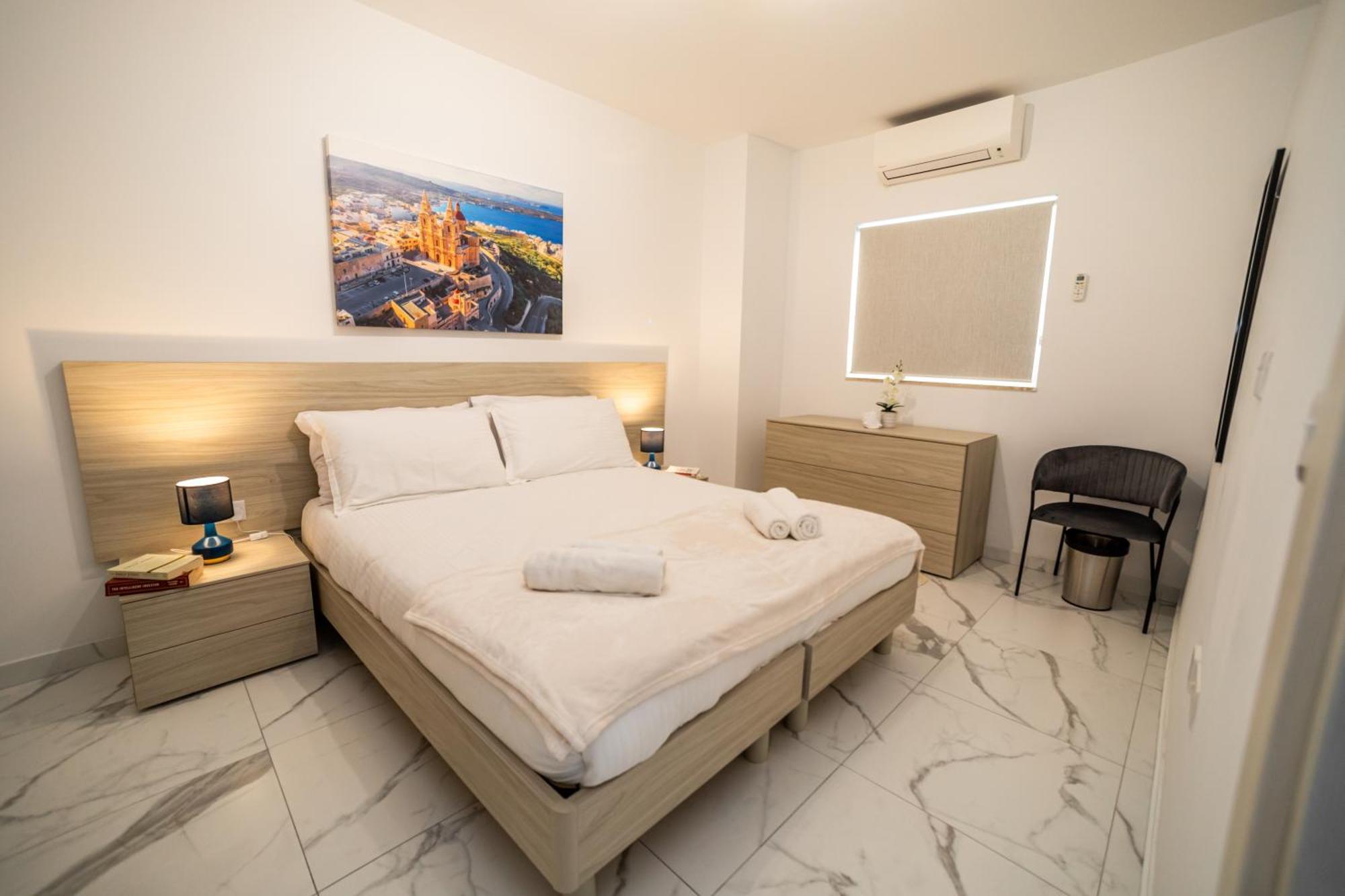 Sea Breeze, Spacious 2-Bedroom Lux Seaside Apartments St. Paul's Bay Exterior photo