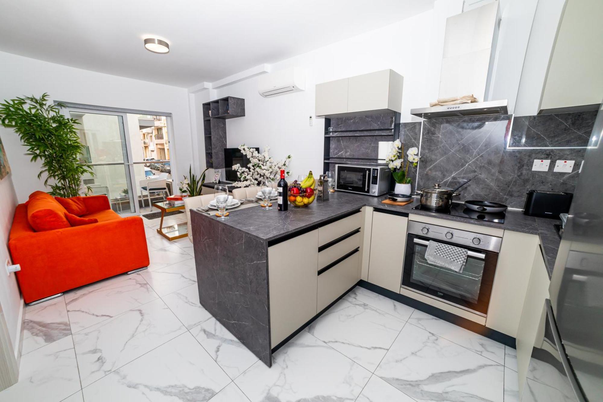 Sea Breeze, Spacious 2-Bedroom Lux Seaside Apartments St. Paul's Bay Exterior photo