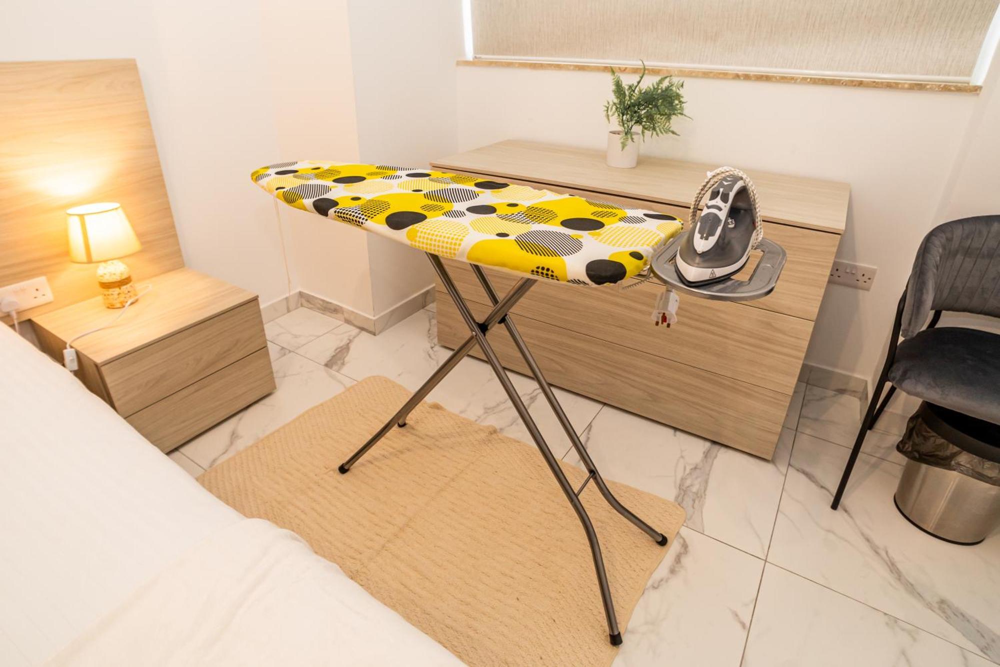 Sea Breeze, Spacious 2-Bedroom Lux Seaside Apartments St. Paul's Bay Exterior photo