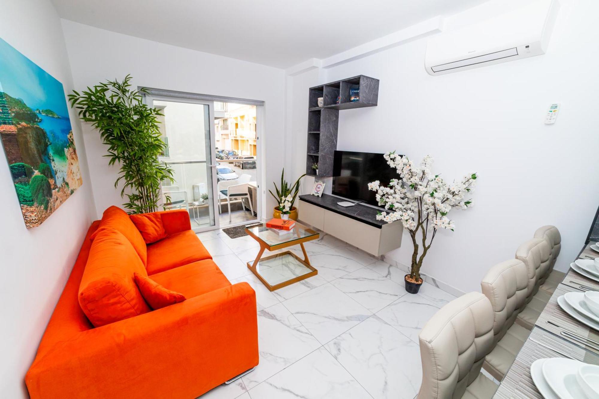 Sea Breeze, Spacious 2-Bedroom Lux Seaside Apartments St. Paul's Bay Exterior photo