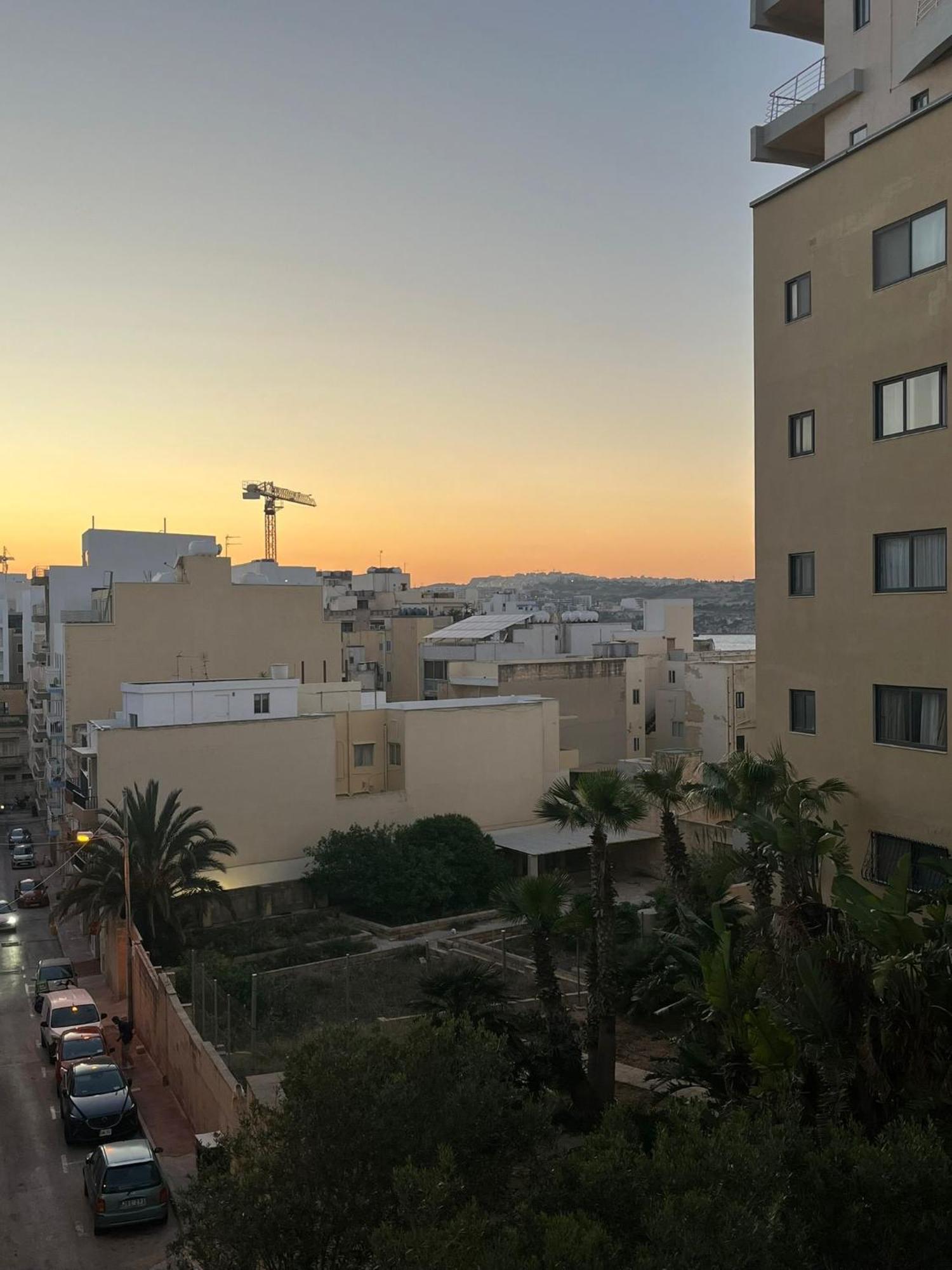 Sea Breeze, Spacious 2-Bedroom Lux Seaside Apartments St. Paul's Bay Exterior photo